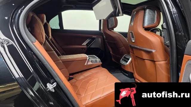 BMW 7-Series 7 Series (G70) 2024 года - похожие автомобили