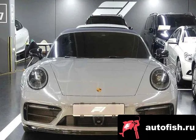 Porsche 911 911 (992) 2023 года - вид 3