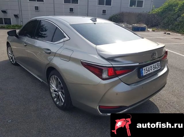 Lexus ES ES300h 7th generation 2025 года - вид 2