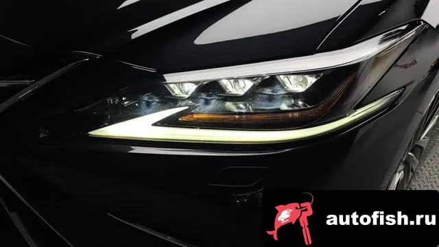Lexus ES ES300h 7th generation 2020 года - похожие автомобили