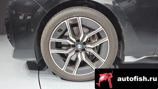 BMW 7-Series 7 Series (G70) 2023 года - похожие автомобили