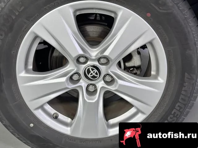 Toyota RAV4 RAV4 5th Generation 2020 года - вид 5