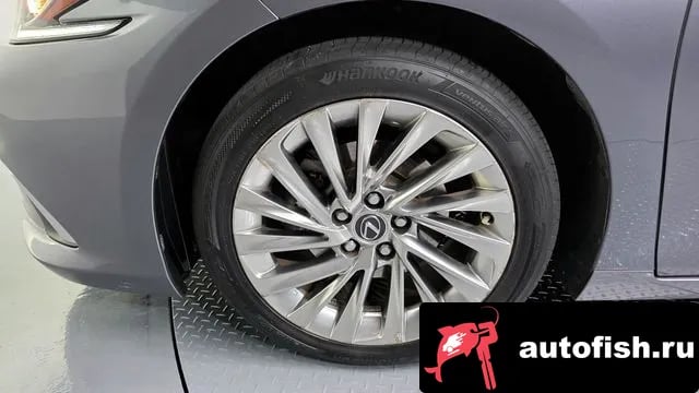 Lexus ES ES300h 7th generation 2018 года - вид 5