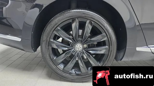 Volkswagen Arteon Atheon 2019 года - вид 5