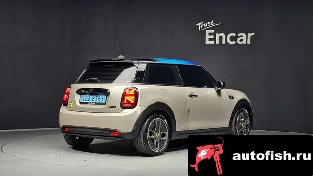Mini Cooper Cooper Electric 2022 года - вид 2