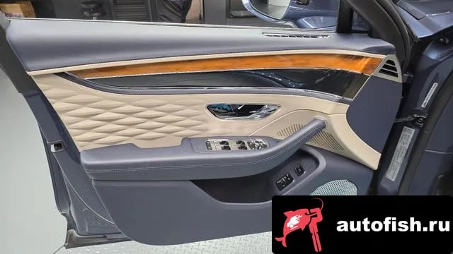 Bentley Flying Spur Flying Spur 3rd Generation 2021 года - похожие автомобили