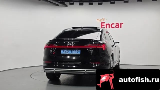 Audi e-tron e-Tron 2023 года - вид 4