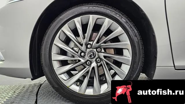 Lexus ES ES300h 7th generation 2023 года - вид 5