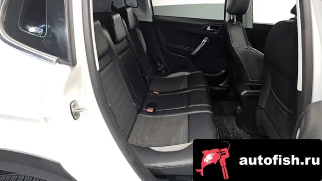 Peugeot 2008 2008 2018 года - похожие автомобили