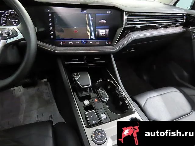 Volkswagen Touareg Tuareg 3rd generation 2020 года - похожие автомобили