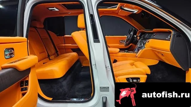 Rolls-Royce Cullinan Cullinan 2022 года - похожие автомобили