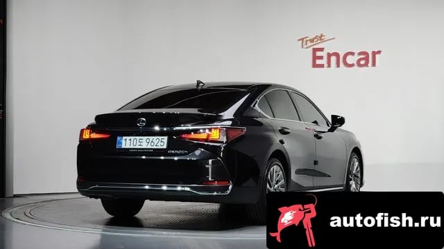 Lexus ES ES300h 7th generation 2025 года - вид 2