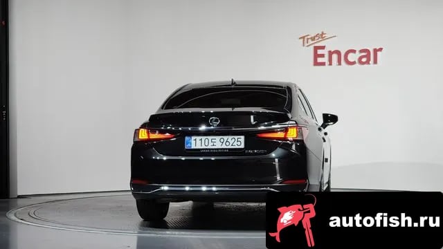 Lexus ES ES300h 7th generation 2025 года - вид 4