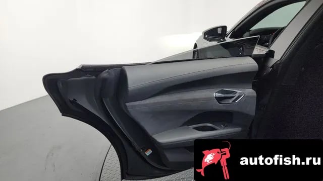 Audi e-tron GT e-Tron GT 2022 года - похожие автомобили