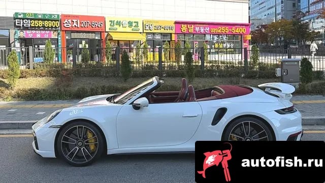 Porsche 911 911 (992) 2021 года - вид 4
