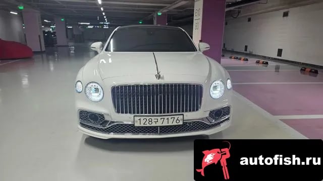 Bentley Flying Spur Flying Spur 3rd Generation 2022 года - вид 1