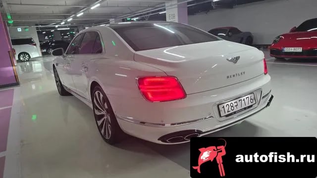 Bentley Flying Spur Flying Spur 3rd Generation 2022 года - вид 5