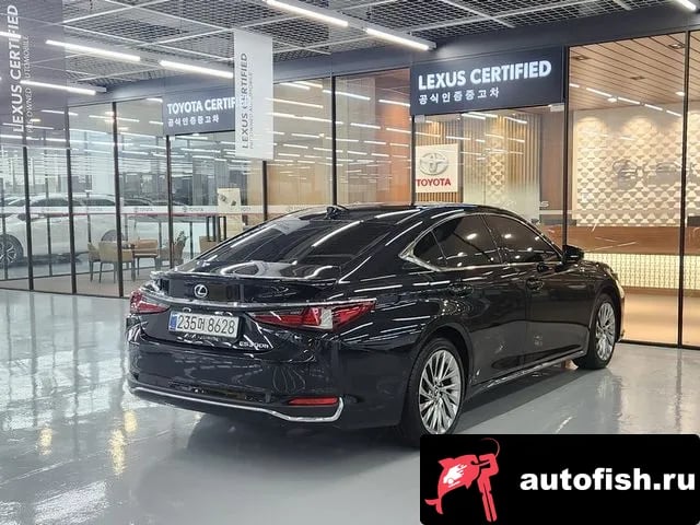 Lexus ES ES300h 7th generation 2025 года - вид 2
