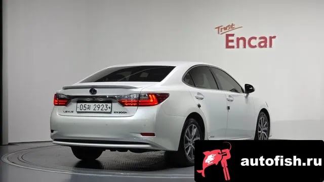 Lexus ES New ES300h 2018 года - вид 2