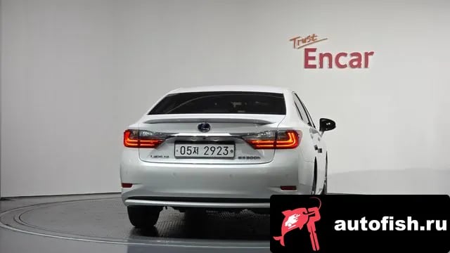 Lexus ES New ES300h 2018 года - вид 4