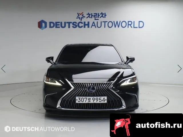 Lexus ES ES300h 7th generation 2019 года - вид 3