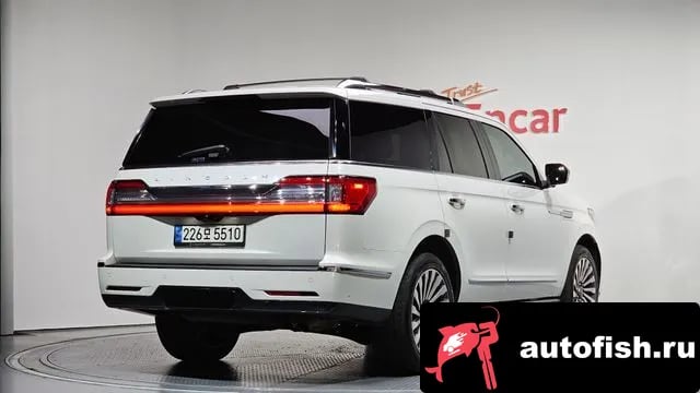 Lincoln Navigator Navigator 4th generation 2021 года - вид 2