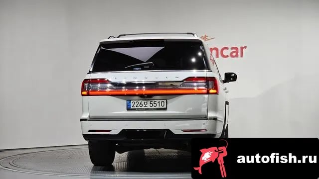 Lincoln Navigator Navigator 4th generation 2021 года - вид 4