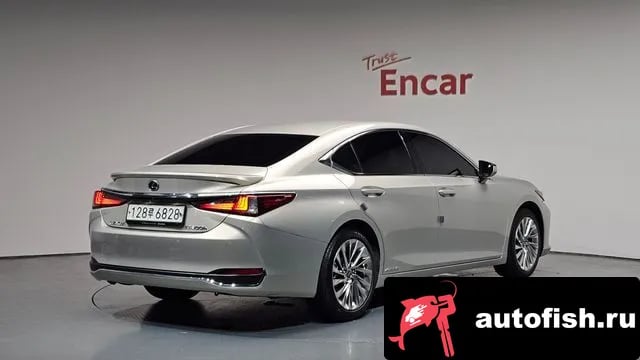 Lexus ES ES300h 7th generation 2020 года - автомобиль из Южной Кореи