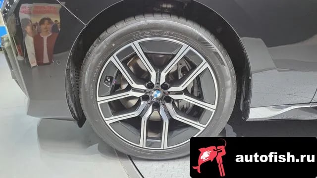 BMW 7-Series 7 Series (G70) 2025 года - вид 5