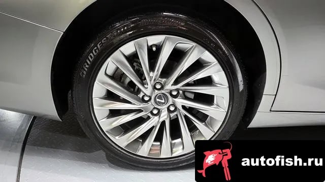 Lexus ES ES300h 7th generation 2025 года - вид 5