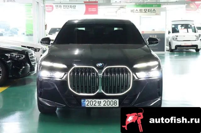 BMW 7-Series 7 Series (G70) 2022 года - похожие автомобили