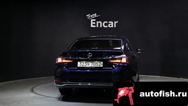 Lexus ES ES300h 7th generation 2021 года - вид 4