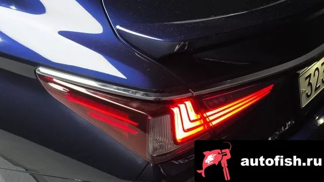 Lexus ES ES300h 7th generation 2021 года - похожие автомобили