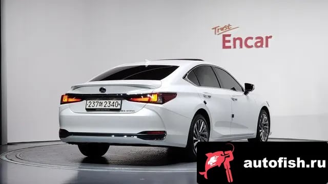 Lexus ES ES300h 7th generation 2023 года - вид 2