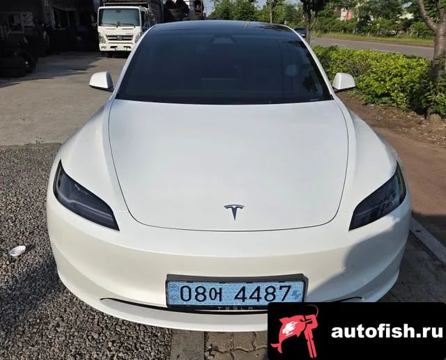 Tesla Model 3 Model 3 2025 года - вид 3