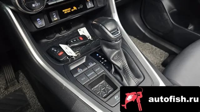Toyota RAV4 RAV4 5th Generation 2022 года - похожие автомобили