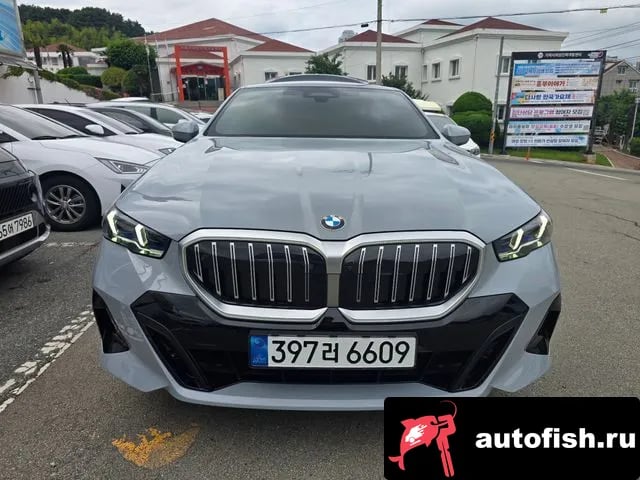 BMW 5-Series 5 Series (G60) 2025 года - вид 2