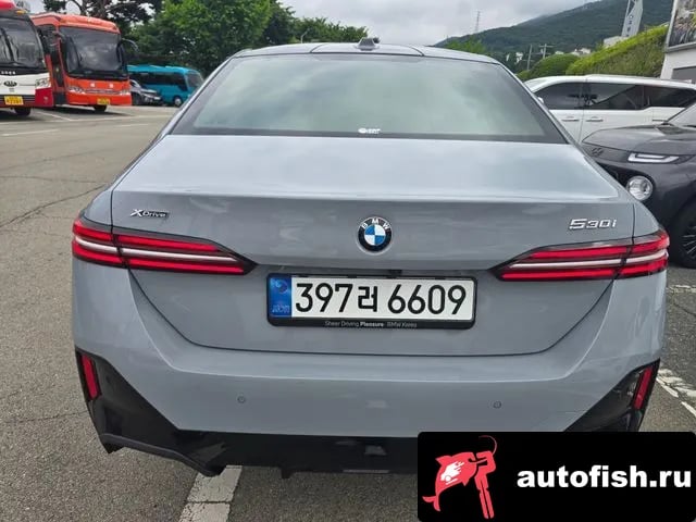 BMW 5-Series 5 Series (G60) 2025 года - вид 4