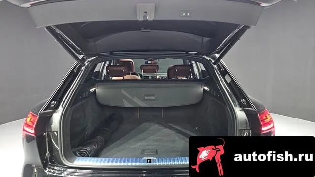 Audi e-tron e-Tron 2020 года - похожие автомобили