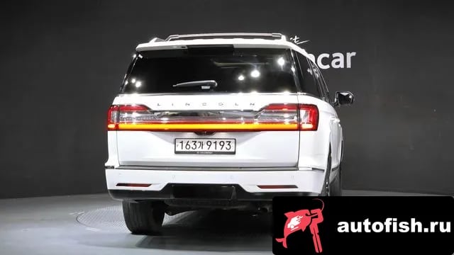Lincoln Navigator Navigator 4th generation 2020 года - вид 4