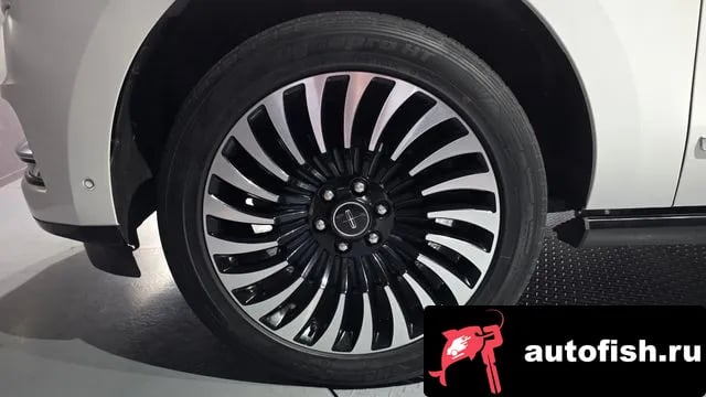 Lincoln Navigator Navigator 4th generation 2020 года - похожие автомобили