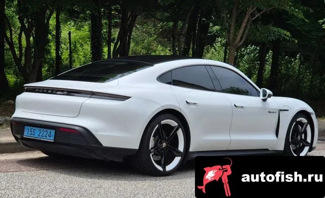 Porsche Taycan Taikan 2021 года - вид 2
