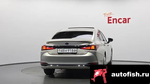 Lexus ES ES300h 7th generation 2020 года - вид 3