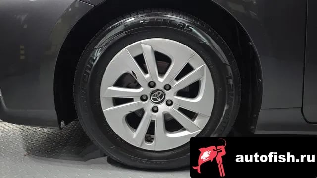 Toyota Prius Prius 4th Generation 2018 года - вид 5