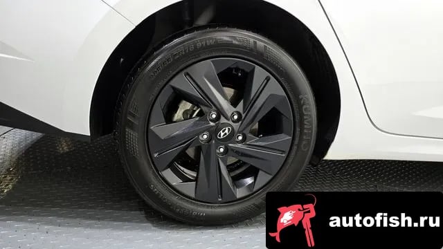 Hyundai AVANTE Avante (CN7) 2022 года - вид 5