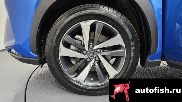 Lexus NX NX300h 2019 года - вид 5