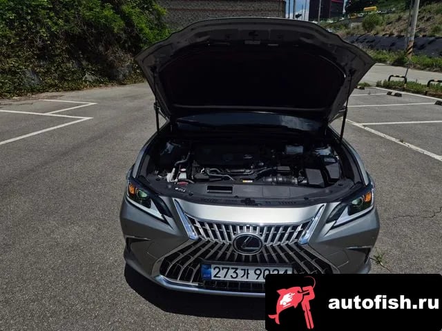 Lexus ES ES300h 7th generation 2026 года - вид 6
