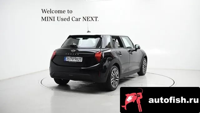Mini Cooper Cooper C 4th generation 2026 года - вид 2