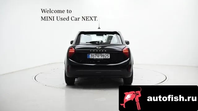 Mini Cooper Cooper C 4th generation 2026 года - вид 4