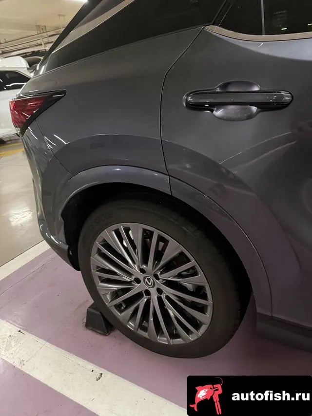 Lexus RX RX350h 5th generation 2024 года - вид 3